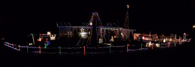 3053 Monterey Rd Crestview Christmas lights